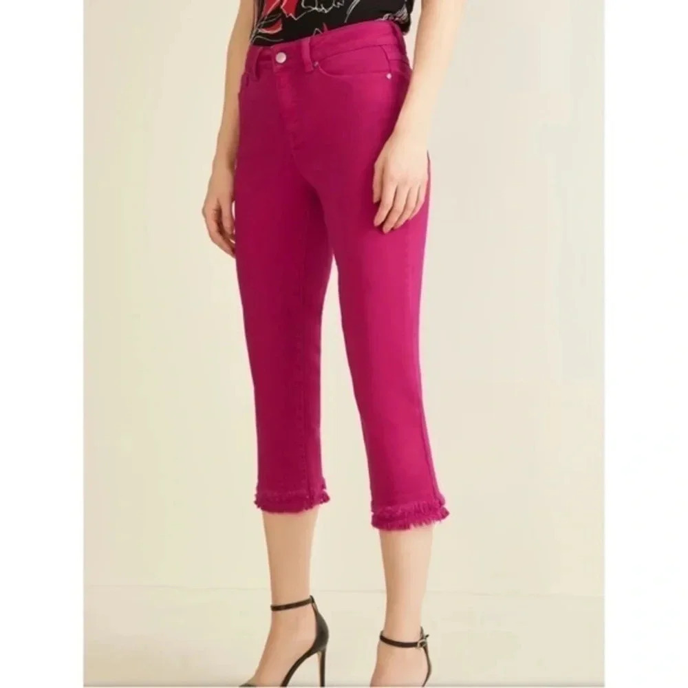 Made and loved Loft Fringe Bottom Capri Pants